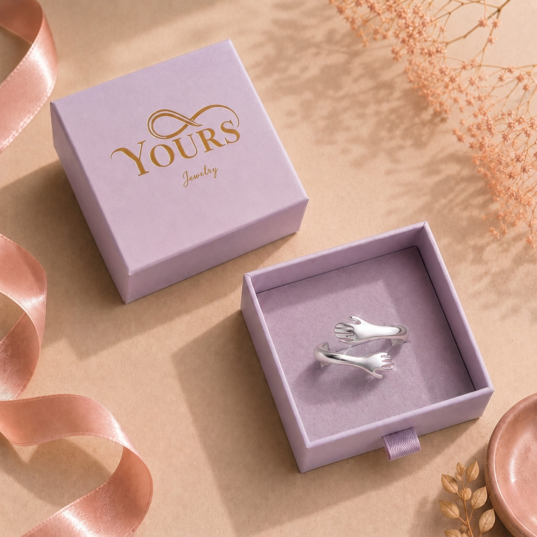 Hug "Silver Infinite Embrace" Ring